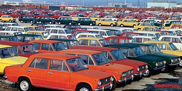 «Лет пять стояла в огороде». Сибиряк за 15 тысяч купил «Волгу» 1965 года и ездит на ней на работу