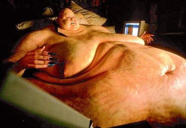 Сын Никаса Сафронова решил толстеть до 250 килограммов