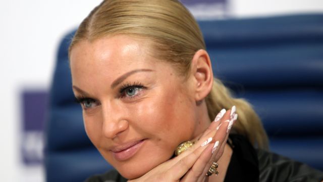 Волочкова просит защиты от преследующего ее сутенера