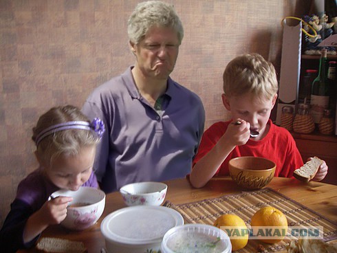 Отфотошопили Билла Клинтона