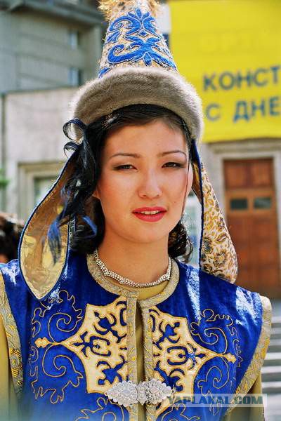 Казахстанки - Защитникам Отечества