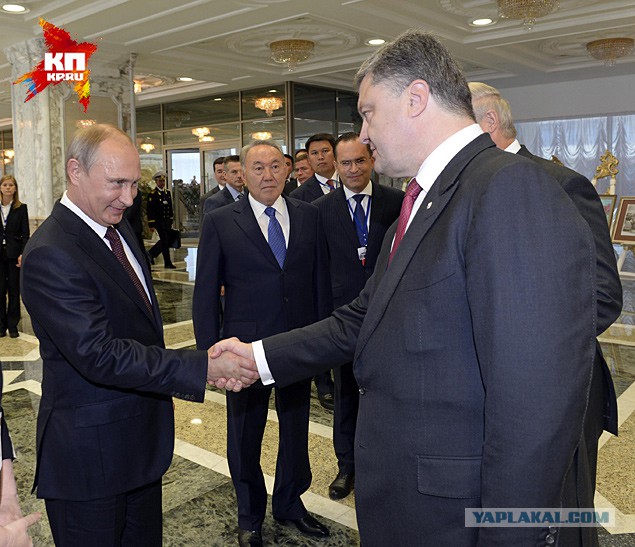 Рукопожатие Путина и Порошенко
