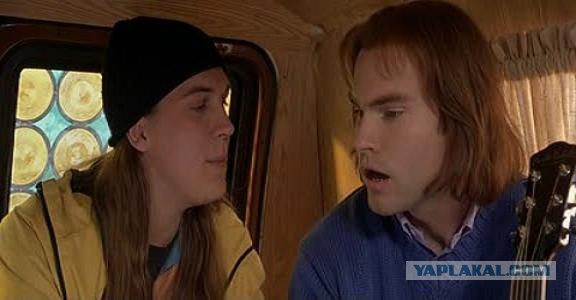 Активистов бьют