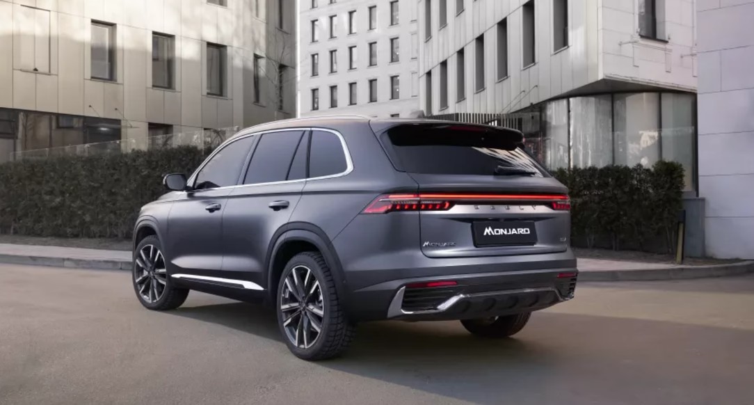 Geely Monjaro со скидкой до 1,2 млн рублей, Atlas и Okavango — 1 млн рублей. Российские дилеры пытаются распродать запасы