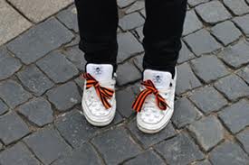 Их начали бить на улицах