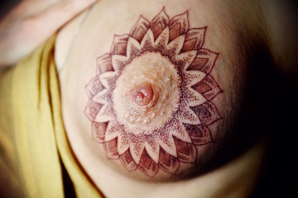 Самые забавные и нелепые татуировки, сделанные на сосках