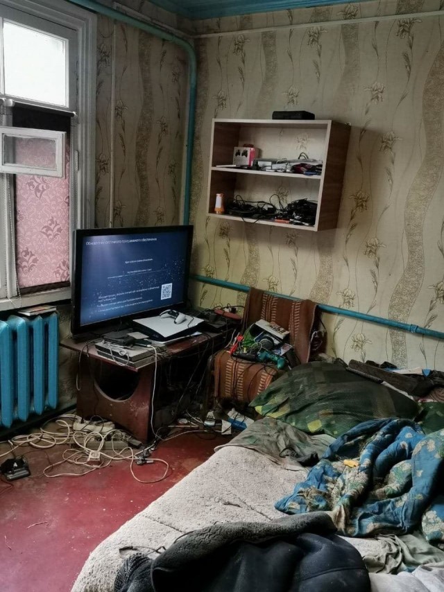 Убрался в музыкальной комнате
