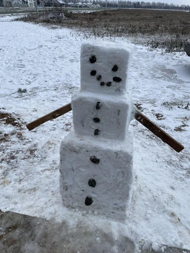 Снеговики, которых слепили очень креативные люди
