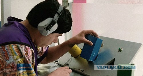 А в нашем сумаcшедшем доме день открытых дверей