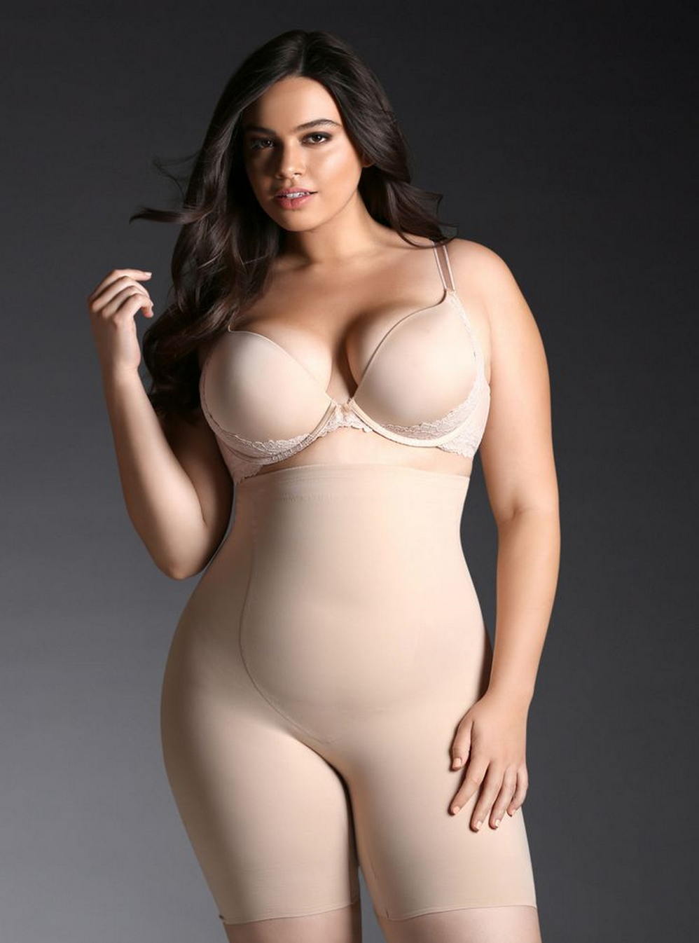 Curvy Kristina