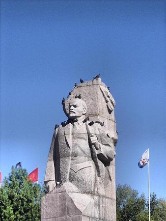 Какие прозвища дают памятникам в России