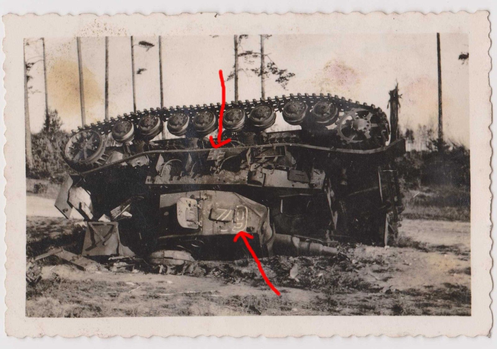 Потери немецких танков. Подбитые немецкие танки 1941. Колонны танковые вермахта 1941. Танковая колонна третьего рейха 1941 год. Подбитые немецкие танки под Москвой.