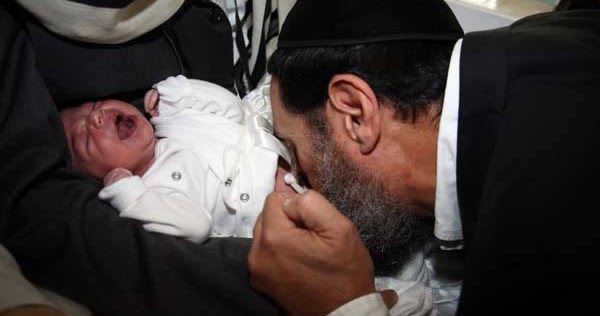 Покрестил, заодно и потискал