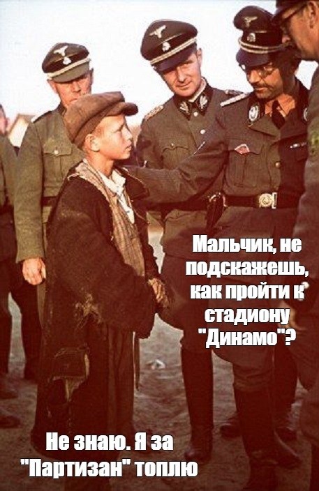 По соседству с закрашенным Навальным появилось новое граффити — с другим героем