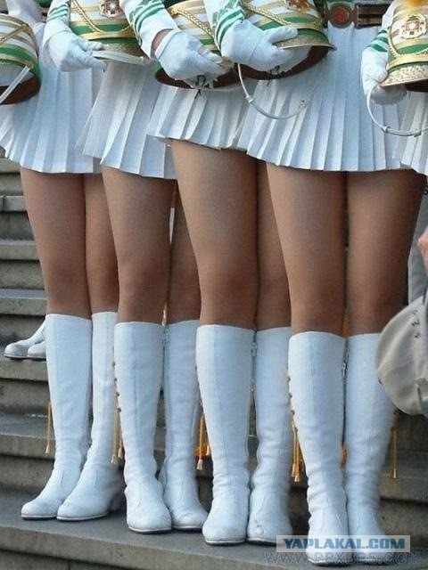 Прекрасная половина человечества (Vol.200) Девичьи ножки