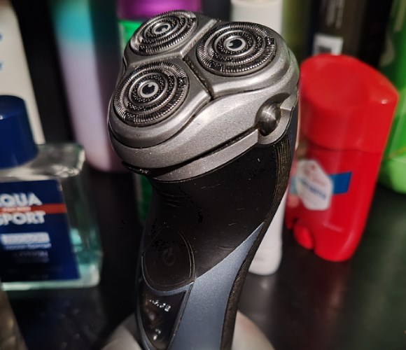 Китайцы, ну что вы там такое курите? За 240 рублей на год хватает!