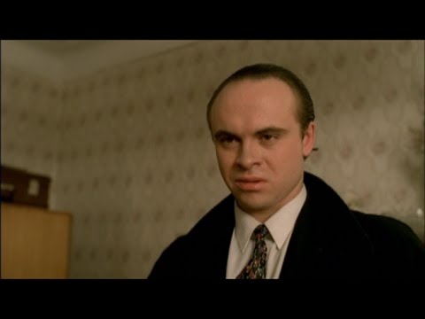 Школьники в регионах РФ запустили флешмоб с надписью «Путин — вор»
