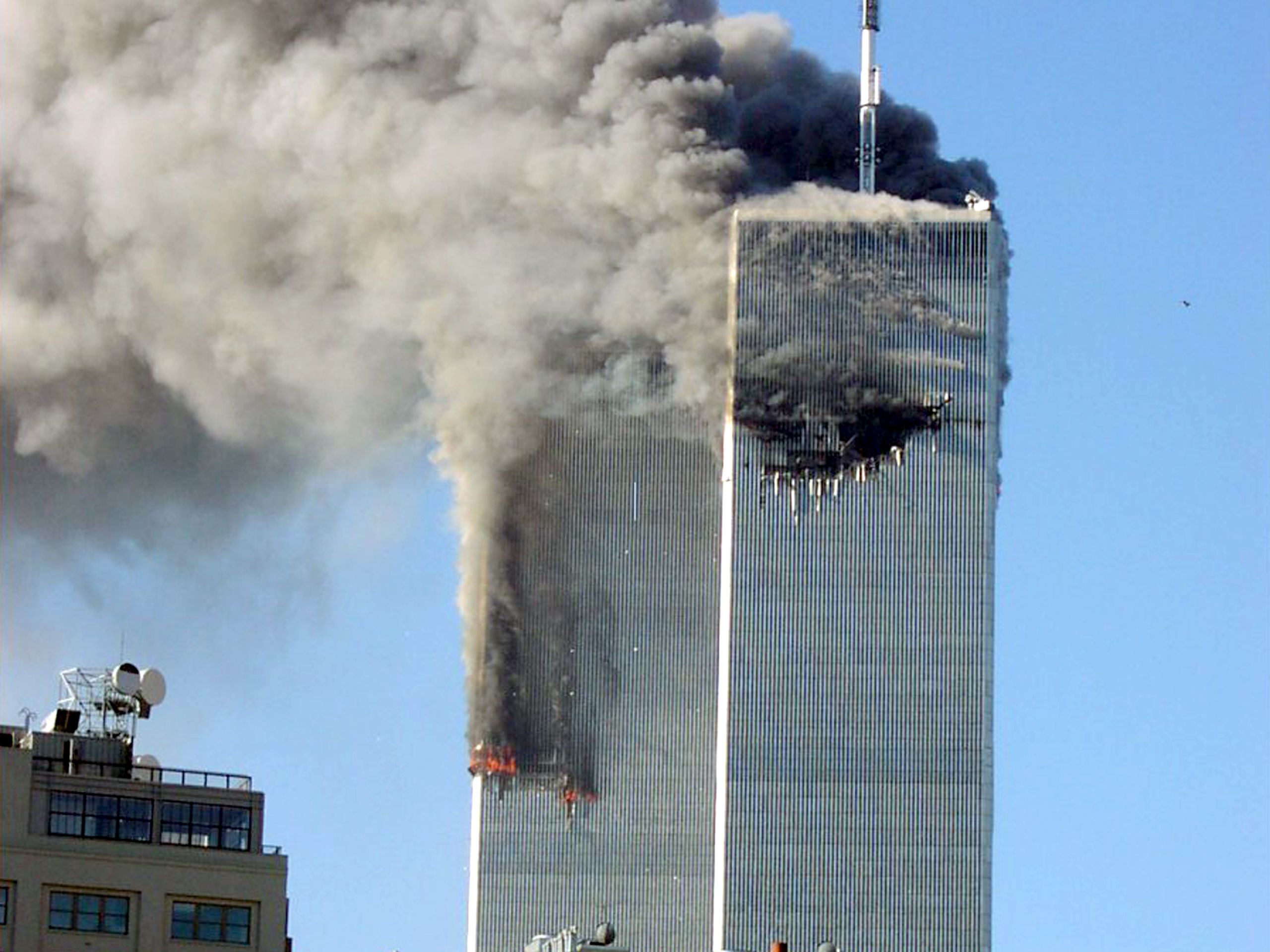 Сколько этажей было в башнях близнецах. Башни-Близнецы 11 сентября 2001. ВТЦ Нью-Йорк башни Близнецы 2001. Небоскребы Близнецы 11 сентября. ВТЦ Нью-Йорк 2020.