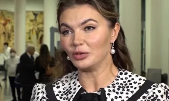 Как наивная помещица просила денег у крестьян после революции