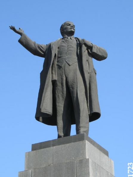 Памятники Ленину