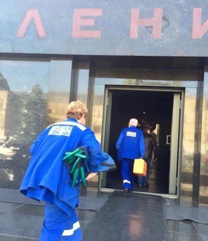 У Мавзолея задержали призывавшего Ленина проснуться мужчину