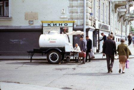 Фотографии из времен, когда ты верил в светлое будущее!