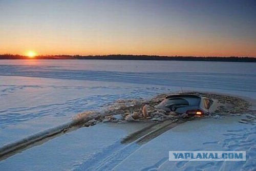 Как вытащить Land Cruiser, провалившийся под лед