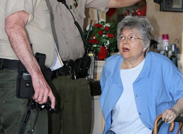 Бабуля торопилась стать красивой