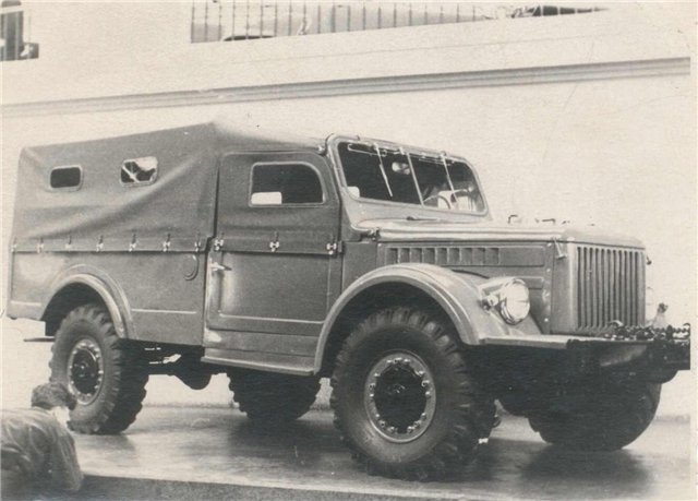 Фотографии разных модификаций ГАЗ-69