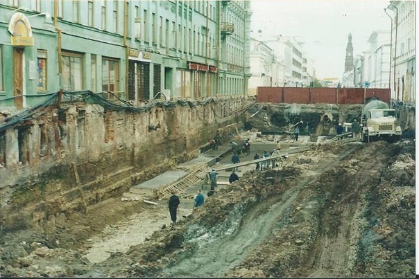 Образцы лунного грунта подделать невозможно, заявили в РАН