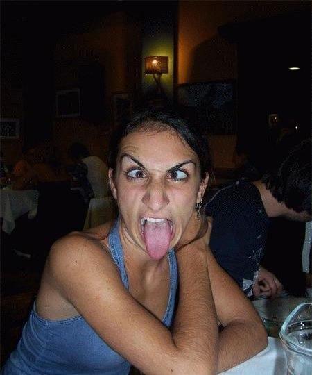 После ссоры с парнем-кикбоксером девушка обзавелась незавидной улыбкой