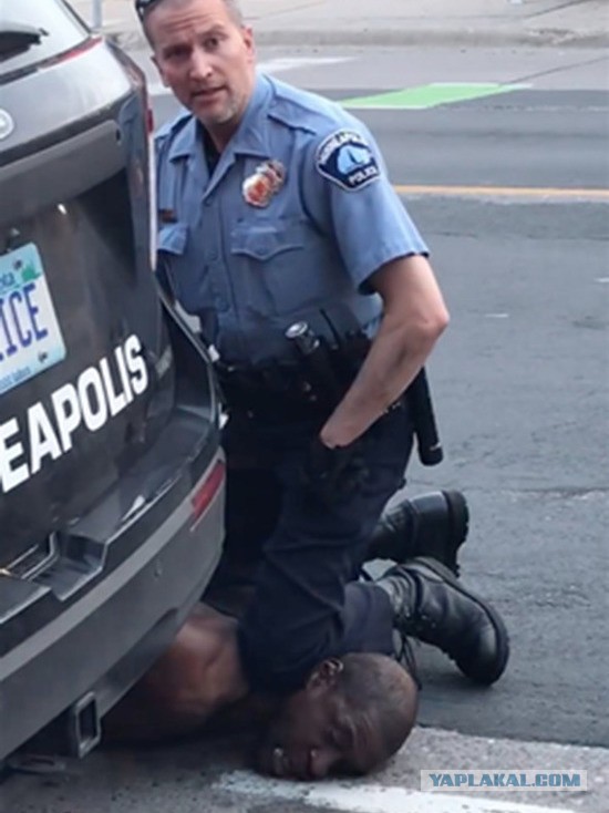 Миннеаполис выплатит рекордные 27 миллионов долларов семье погибшего Джорджа Флойда