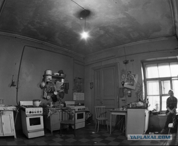 Если бы вы увидели, что поезд едет в СССР, поехали бы?