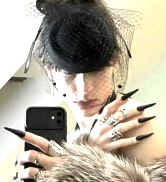 "Псков — это же рядом граница НАТО. Уничтожить нахрен Прибалтику. Стереть с лица Земли!"