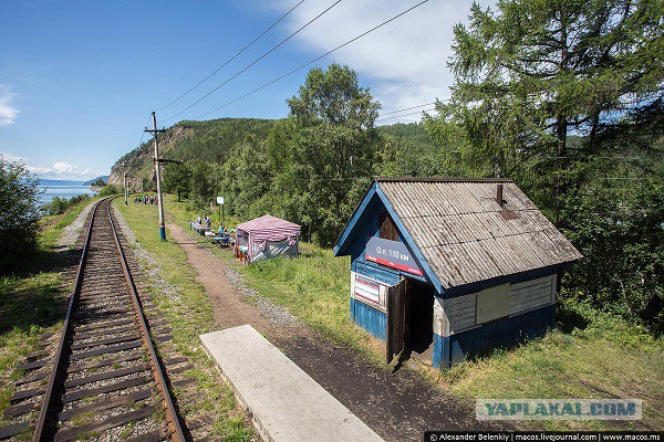 Необычная электричка на берегах Байкала