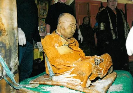 Настоящему буддисту - никогда нигде ничто