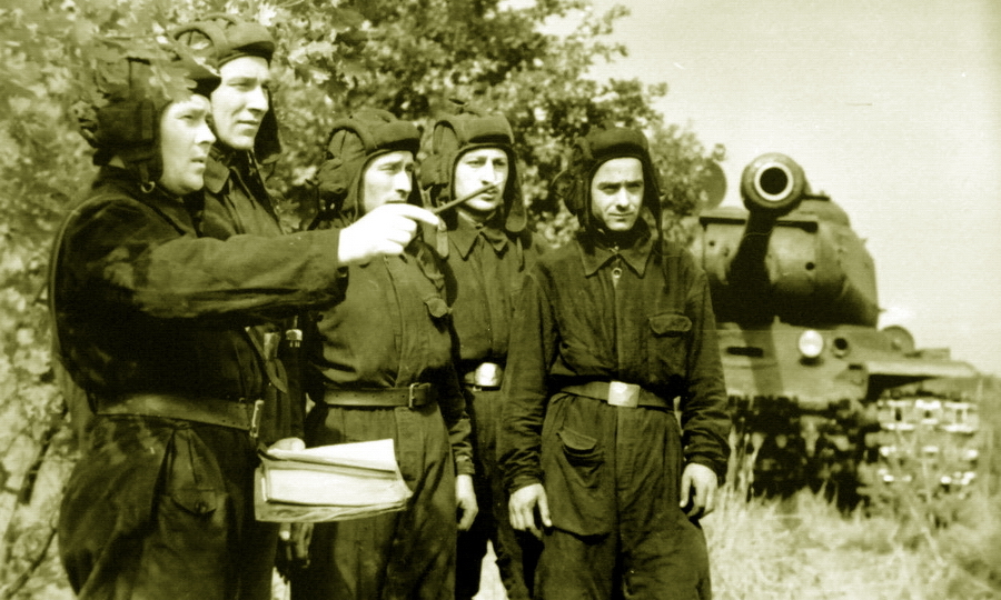 Командир танкового экипажа. Командир танкового экипажа. Форма советских танкистов вов 1941-1945. Командир танкового экипажа. Позывной рамзес.