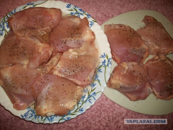 «Ишь грудь выпячила, бёдрами виляет, - Курица!», совместный пост  - Frau Marta и Mitsv