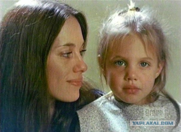 Как менялась Анджелина Джоли с 1998 по 2012 год