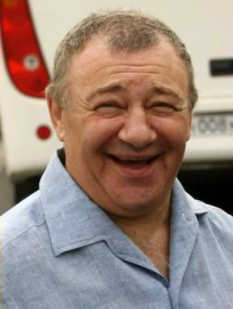 В Госдуме предложили забирать у богатых до половины дохода