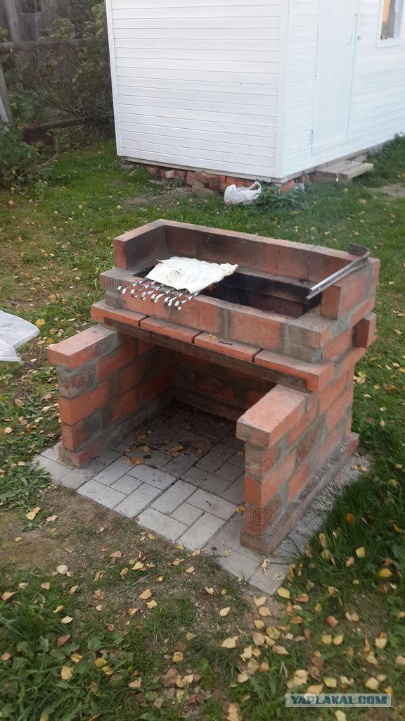 Строительство мангала на даче или куда девать