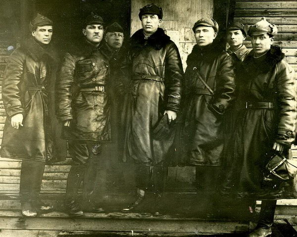 На заре Советской власти. (18 фотографий)