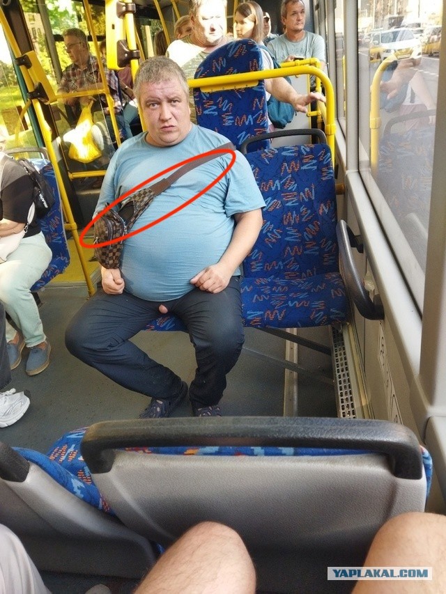 Мужчина, у Вас скрепа лопнула