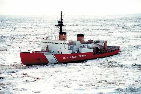 Ледокол принят в состав ВМФ России