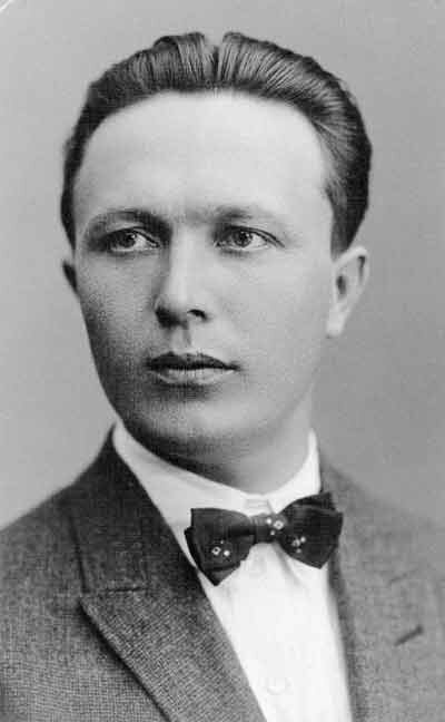 Как автор "Зеленого фургона" не застрелил автора "12 стульев"