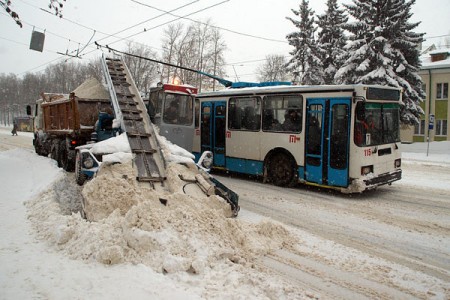 Под снегом!