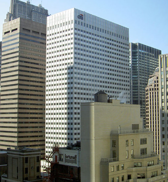 У гроба Папы Иоанна Павла II