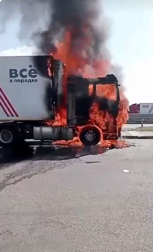 Водитель автомобиля погиб в результате удара дрона в Комаровке Курской области