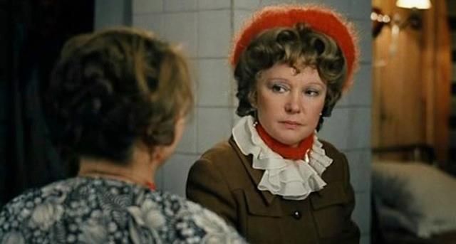 И тут вижу она открылась слева