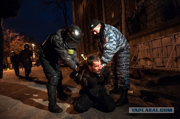 Киев. Новые столкновения демонстрантов с милицией